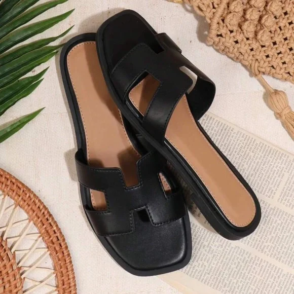 Black Flat/Slide Sandals - Picture 6 of 7